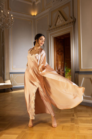 Splendeur Soie Long Nightdress in Peach