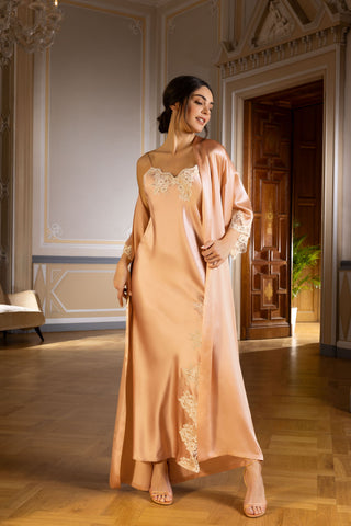 Splendeur Soie Long Nightdress in Peach