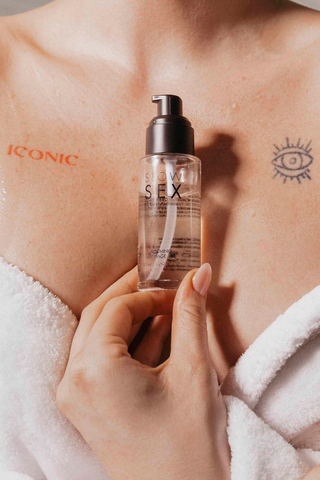 Bijoux Indiscrets Slow Sex Kissable Warming Massage Oil